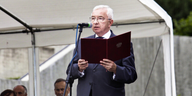 12.07.2022 Michniów. Obchody Dnia Walki i Męczeństwa Wsi Polskiej w 79. rocznicę pacyfikacji wsi Michniów. Na zdjęciu poseł Krzysztof Lipiec / Fot. Jarosław Kubalski - Radio Kielce