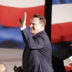 03.07.2022. Kielce. Wizyta Jarosława Kaczyńskiego. Na zdjęciu: europoseł Dominik Tarczyński / Fot. Jarosław Kubalski - Radio Kielce