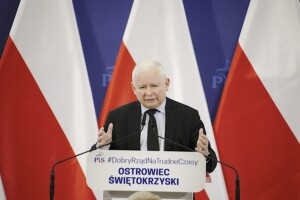 03.07.2022. Ostrowiec Świętokrzyski. Wizyta Jarosława Kaczyńskiego. Na zdjęciu: Jarosław Kaczyński - prezes PiS / Fot. Jarosław Kubalski - Radio Kielce