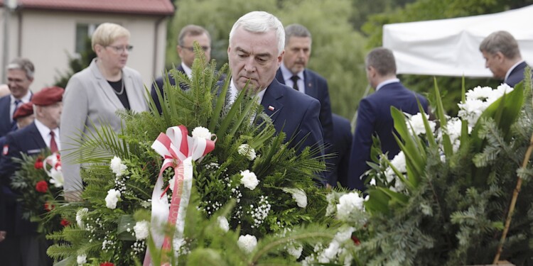 12.07.2022 Michniów. Obchody Dnia Walki i Męczeństwa Wsi Polskiej w 79. rocznicę pacyfikacji wsi Michniów. Na zdjęciu: Andrzej Bętkowski - marszałek województwa / Fot. Jarosław Kubalski - Radio Kielce