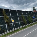 12.07.2022. Kielce. Ulica 1 Maja. Ekrany akustyczne / Fot. Wiktor Taszłow - Radio Kielce