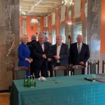 28.07.2022. Kielce. WDK. Podpisanie umów na modernizację dróg dojazdowych do gruntów rolnych. Na zdjęciu (od lewej): Renata Janik - wicemarszałek województwa, Tadeusz Tkaczyk -wójt Strawczyna, Andrzej Bętkowski - marszałek województwa świętokrzyskiego, Marek Jońca - członek zarządu województwa / Fot. Michał Kita - Radio Kielce