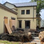 28.07.2022. Morawica. Przebudowa dawnej oficyny dworskiej / Fot. Wiktor Taszłow - Radio Kielce