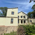 28.07.2022. Morawica. Przebudowa dawnej oficyny dworskiej / Fot. Wiktor Taszłow - Radio Kielce