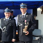 23.07.2022. Jarosławice. Jubileusz 85-lecia Ochotniczej Straży Pożarnej. Na zdjęciu (od lewej): Jacek Wilk - wójt gminy Tuczępy i druh Leszek Pawłowski - prezes OSP Tuczępy / Fot. Marta Gajda-Kruk - Radio Kielce