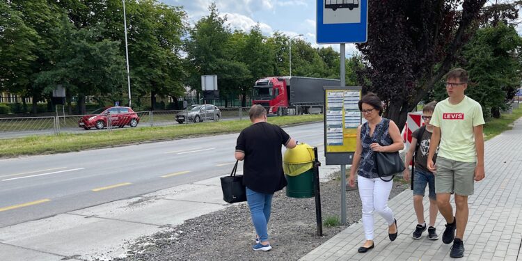 27.07.2022. Kielce. Przystanek tymczasowy przy Alei Solidarności / Fot. Wiktor Taszłow - Radio Kielce