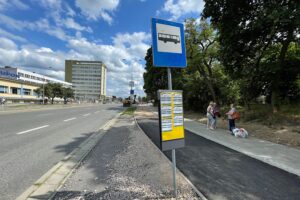 27.07.2022. Kielce. Przystanek tymczasowy przy ul. Sandomierskiej / Fot. Wiktor Taszłow - Radio Kielce