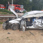 14.07.2022. Stary Garbów, gm. Dwikozy. Zderzenie auta osobowego z lokomotywą / Fot. OSP Dwikozy
