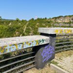 Porządkują rezerwat Ślichowice, ale dopiero po interwencji radnego - Radio Kielce 21.07.2022. Kielce. Ślichowice. Rezerwat skalny