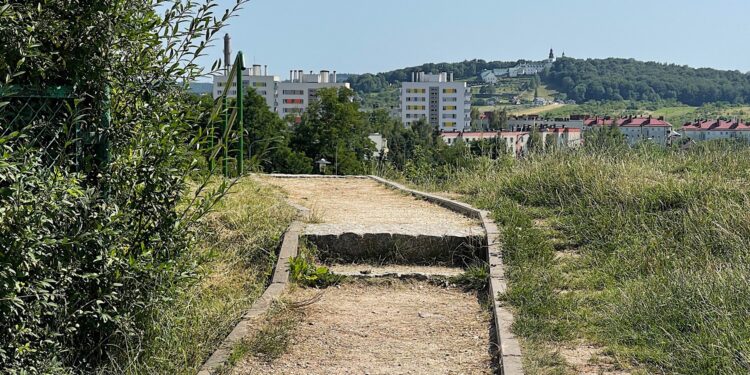 21.07.2022. Kielce. Ślichowice. Rezerwat skalny