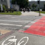 14.07.2022. Kielce. Oznakowanie poziome ulic. Na zdjęciu: Aleja Dziewięciu Wieków Kielc Wieków / Fot. Wiktor Taszłow – Radio Kielce