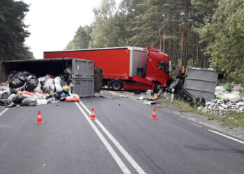 05.07.2022. Gałkowice Stare. Wypadek / Fot. KP PSP w Radomsku, Jarosław Krak - Radio Łódź