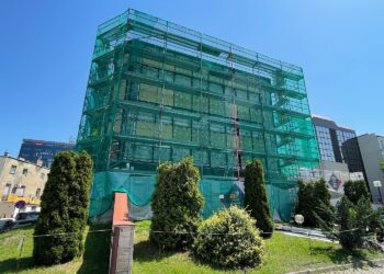 21.07.2022. Kielce. Termomodernizacja budynku ZUS przy ulicy Piotrkowskiej / Fot. Wiktor Taszłow - Radio Kielce