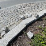 04.08.2022. Kielce. Ubytki w kostce na rondzie Brygady Świętokrzyskiej NSZ / Fot. Wiktor Taszłow - Radio Kielce