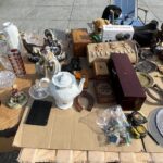 Kolekcjonerzy po raz kolejny spotkali się na placu przed WDK-iem - Radio Kielce 20.08.2022. Kielce. Giełda kolekcjonerska / Fot. Paulina Michta - Radio Kielce