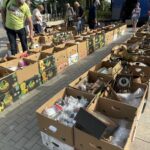 Kolekcjonerzy po raz kolejny spotkali się na placu przed WDK-iem - Radio Kielce 20.08.2022. Kielce. Giełda kolekcjonerska / Fot. Paulina Michta - Radio Kielce