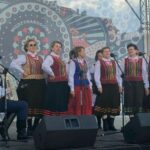 Zespół śpiewaczy Echo Łysicy promował gminę Bieliny na krakowskim rynku / fot. Gmina Bieliny