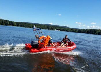 Nowa łódź ratownicza OSP Wola Kopcowa / źródło: Ochotnicza Straż Pożarna Wola Kopcowa - Facebook
