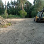 Pomnik upamiętni zapomniane zwycięstwo oddziałów NSZ - Radio Kielce 25.08.2022. Henryków. Miejsce gdzie pomnik upamiętniający wydarzenia z września 1944 r. / Fot. Tomasz Warzyński