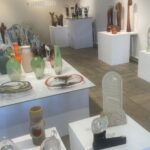 20.08.2022. Wystawa szkła artystycznego. /Fot. Grażyna Szlęzak - Radio Kielce