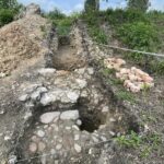 17.08.2022. Ćmielów. Prace archeologiczne na zamku Krzysztofa Szydłowieckiego / Fot. Emilia Sitarska - Radio Kielce
