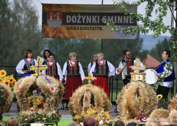 Dożynki Gminy Bodzentyn. Za plony dziękowano w Świętej Katarzynie - Radio Kielce