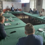 31.08.2022. Sandomierz. Posiedzenie Sandomierskiej Grupy Zakupowej. / Fot. Grażyna Szlęzak - Radio Kielce.