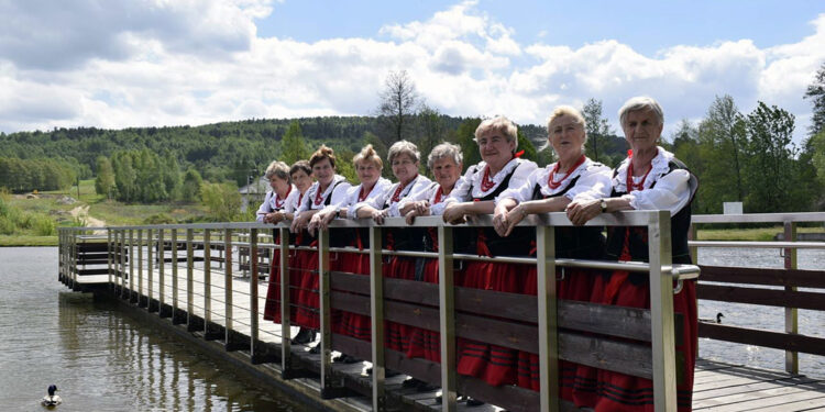 Górnianecki wiją wieniec dożynkowy - Radio Kielce