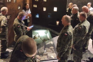 29.08.2022. Warszawa. Teerytorialsi na szlaku historii - Muzeum Powstania Warszawskiego. / Fot. ŚBOT.