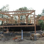 24.08.2022. Kazimierza Wielka. Prace przy budowie tężni solankowej / Fot. Marta Gajda-Kruk - Radio Kielce