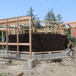 24.08.2022. Kazimierza Wielka. Prace przy budowie tężni solankowej / Fot. Marta Gajda-Kruk - Radio Kielce