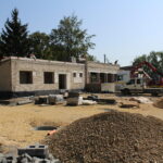 25.08.2022. Pińczów. Prace przy modernizacji dworca autobusowego / Fot. Marta Gajda-Kruk - Radio Kielce