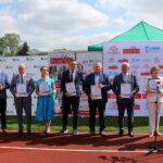 29.08.2022. Busko-Zdrój. Inauguracja ogólnopolskiej kampanii społecznej „Senior w Ruchu”. Wręczenie certyfikatów dla samorządów, które włączyły się w kampanię Fot. Marta Gajda-Kruk - Radio Kielce