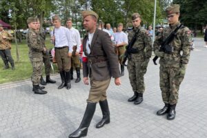 01.08.2022. Staszów. Obchody 78. rocznicy wybuchu Powstania Warszawskiego / Fot. Grażyna Szlęzak - Radio Kielce