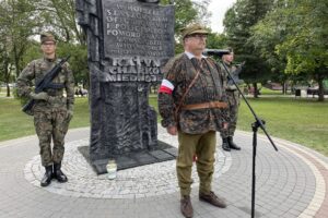 01.08.2022. Staszów. Obchody 78. rocznicy wybuchu Powstania Warszawskiego / Fot. Grażyna Szlęzak - Radio Kielce