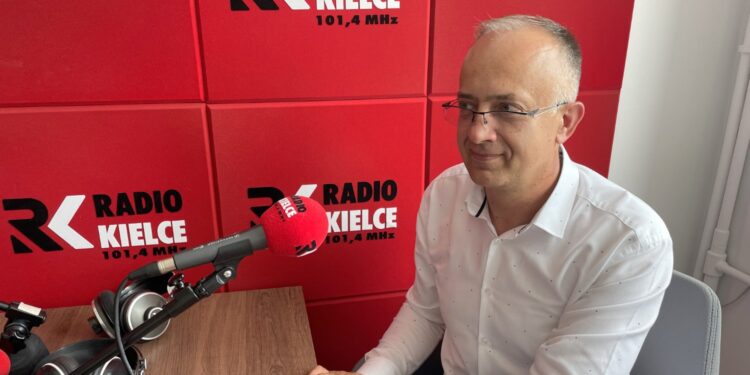 Robert Paluch - wójt gminy Wilczyce / Fot. Grażyna Szlęzak - Radio Kielce
