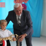 30.08.2022. Busko-Zdrój. Otwarcie publicznego przedszkola. Na zdjęciu: burmistrz Waldemar Sikora. / Fot. Marta Gajda-Kruk.