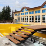 31.08.2022. Kazimierza Wielka. Budowa odkrytego basenu siarczkowego. / Fot. Marta gajda-Kruk - Radio Kielce.