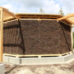 31.08.2022. Kazimierza Wielka. Prace przy budowie tężni solankowej / Fot. Marta Gajda-Kruk - Radio Kielce