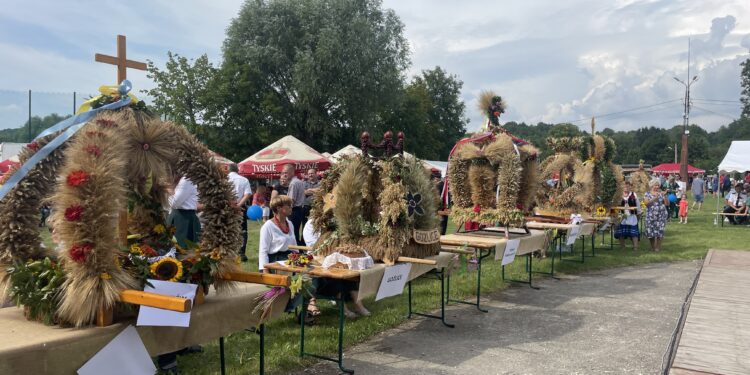 15.08.2022. Klimontów. Dożynki gminne. / Fot. Grażyna Szlęzak - Radio Kielce