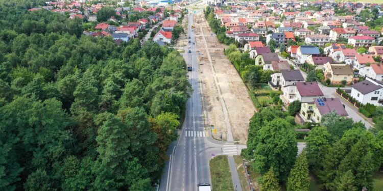 10.08.2022. Kielce. Remont ulicy Wojska Polskiego od ronda Czwartaków do granicy miasta z gminą Daleszyce / Fot. Jarosław Kubalski - Radio Kielce