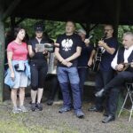 13.08.2022. Zagnańsk. IV Rajd Rowerowy Szlakiem Brygady Świętokrzyskiej Narodowych Sił Zbrojnych. Na zdjęciu (w środku): Mirosław Gębski - starosta kielecki / Fot. Jarosław Kubalski - Radio Kielce