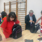 16.08.2022. Sandomierz. Caritas Diecezji Sandomierskiej. Wyprawki „Tornister pełen uśmiechów”. W akcję włączył się biskup sandomierski Krzysztof Nitkiewicz / Fot. Grażyna Szlęzak – Radio Kielce