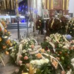 Tłumy pożegnały byłego posła i starostę sandomierskiego - Radio Kielce 19.08.2022. Koprzywnica. Pogrzeb Stanisława Masternaka / Fot. Grażyna Szlęzak- Radio Kielce