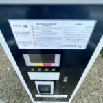 18.08.2022. Kielce. Parking przy Suzuki Arenie. Parkomaty / Fot. Jarosław Kubalski - Radio Kielce