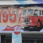 23.08.2022. Kielce. Mural przedstawiające historię Miejskiego Przedsiębiorstwa Komunikacji w Kielcach / Fot. Jarosław Kubalski - Radio Kielce