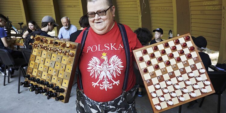 23.08.2022. Kielce. Park Miejski. Wakacyjna Szkoła Szachowa Radia Kielce / Fot. Jarosław Kubalski - Radio Kielce