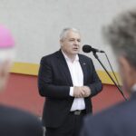 30.08.2022. Kielce. Uroczystości z okazji 15-lecia istnienia Kieleckich Autobusów Spółki Pracowniczej. Na zdjęciu: Bogdan Latosiński - przewodniczący Rady Nadzorczej spółki Kieleckie Autobusy / Fot. Jarosław Kubalski - Radio Kielce