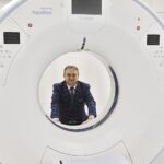 31.08.2022. Kielce. PCUM. Otwarcie nowoczesnej pracowni tomografii komputerowej. Na zdjęciu: Mirosław Gębski - starosta kielecki / Fot. Jarosław Kubalski - Radio Kielce