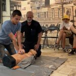 02.08.2022. Kielce. Szkolenie dla obywateli Ukrainy w udzielaniu pierwszej pomocy, organizowane przez kielecką straż miejską / Fot. Monika Miller - Radio Kielce